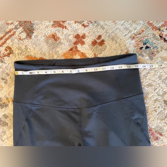 EUC Zella Live In Grey Mesh Legging Size Large - Picture 9 of 10